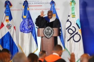 UASD e INAP gradúan primera generación de magísteres en Gobernanza Pública